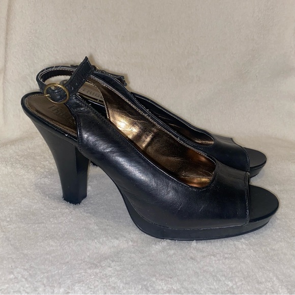 TRIBECA Kenneth Cole Leather Heels - Picture 5 of 7